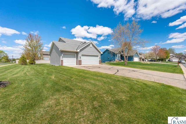 14879 Brenner Ct, Rosemount, MN 55068