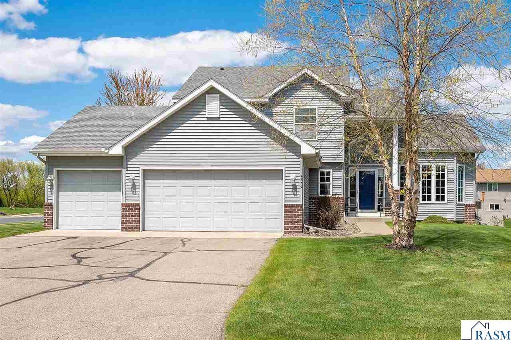 14879 Brenner Ct, Rosemount, MN 55068