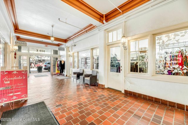 909 E New Haven Avenue, Melbourne, FL 32901