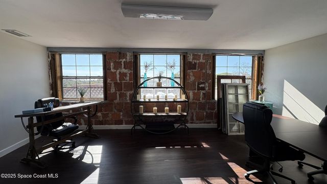 909 E New Haven Avenue, Melbourne, FL 32901