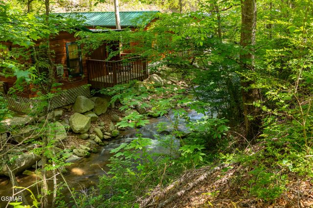 4527 E Scenic Drive, Gatlinburg, TN 37738