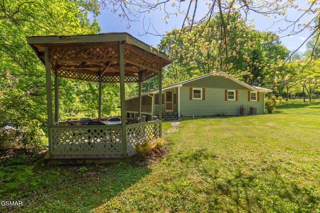 4527 E Scenic Drive, Gatlinburg, TN 37738