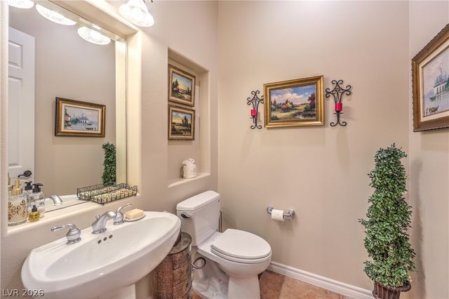 24 CROSS RIDGE Street, Las Vegas, NV 89135