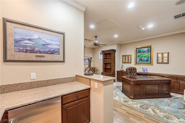 24 CROSS RIDGE Street, Las Vegas, NV 89135