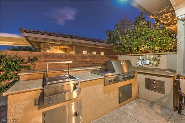 24 CROSS RIDGE Street, Las Vegas, NV 89135