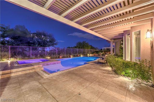 24 CROSS RIDGE Street, Las Vegas, NV 89135
