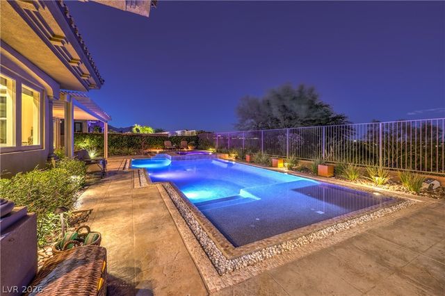 24 CROSS RIDGE Street, Las Vegas, NV 89135