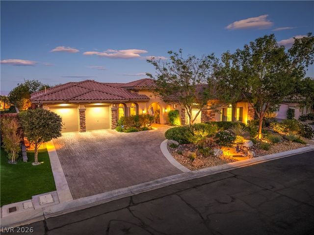 24 CROSS RIDGE Street, Las Vegas, NV 89135