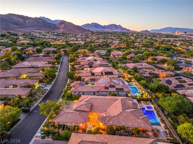 24 CROSS RIDGE Street, Las Vegas, NV 89135
