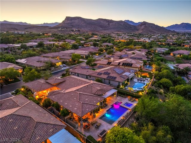 24 CROSS RIDGE Street, Las Vegas, NV 89135