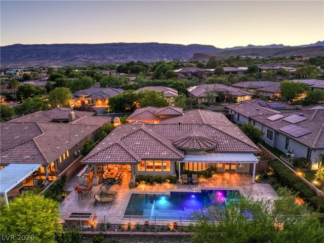 24 CROSS RIDGE Street, Las Vegas, NV 89135