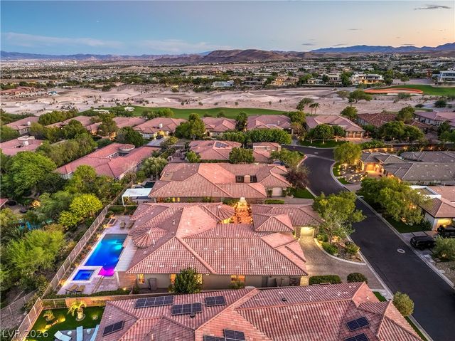 24 CROSS RIDGE Street, Las Vegas, NV 89135