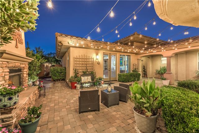 24 CROSS RIDGE Street, Las Vegas, NV 89135