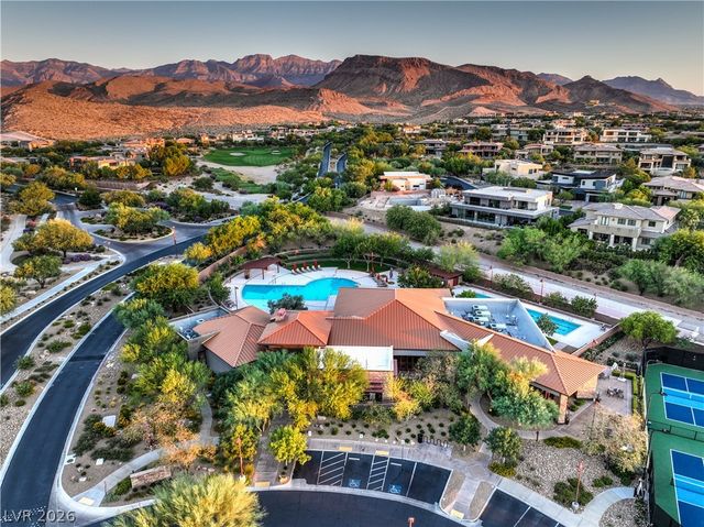 24 CROSS RIDGE Street, Las Vegas, NV 89135