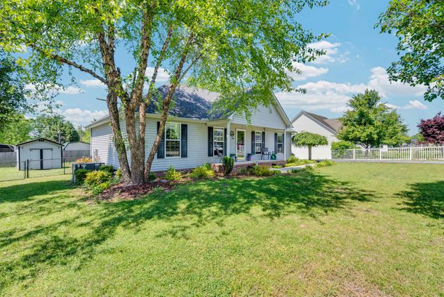 145 Greenwood Dr, Smithville, TN 37166