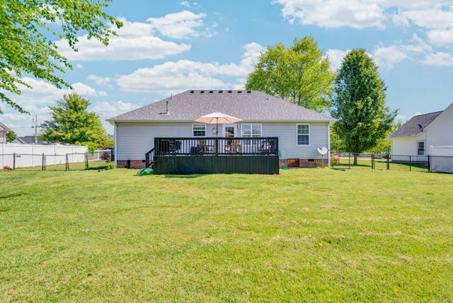 145 Greenwood Dr, Smithville, TN 37166