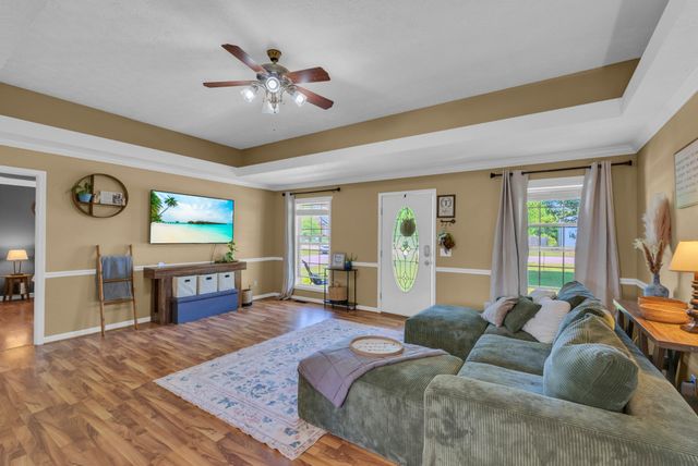 145 Greenwood Dr, Smithville, TN 37166