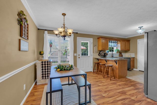 145 Greenwood Dr, Smithville, TN 37166