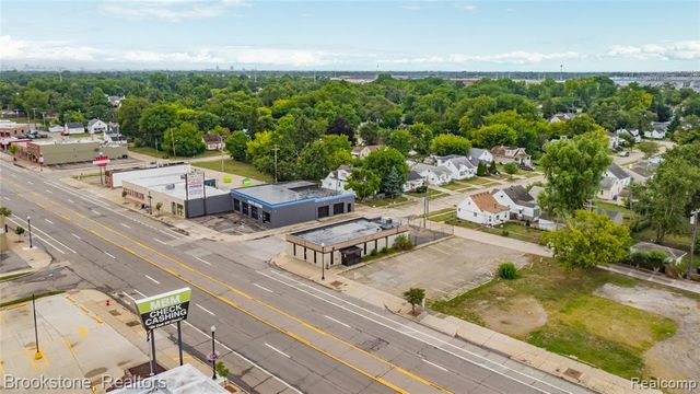 21511 Van Dyke Avenue, Warren, MI 48089