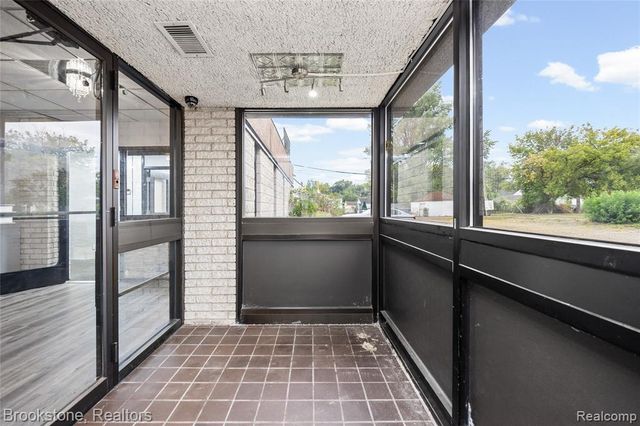 21511 Van Dyke Avenue, Warren, MI 48089