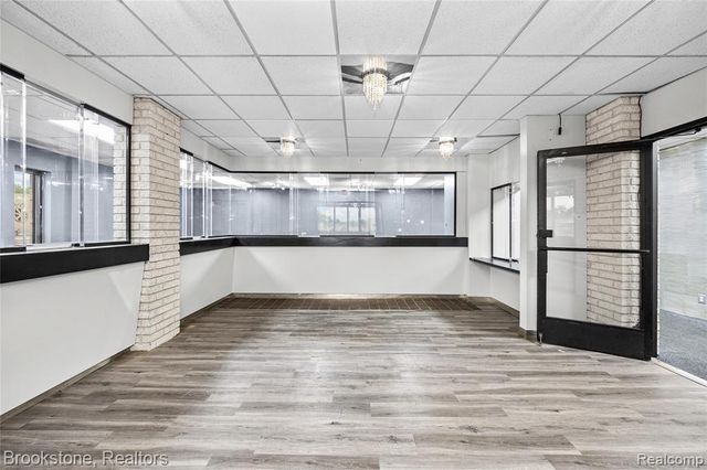 21511 Van Dyke Avenue, Warren, MI 48089