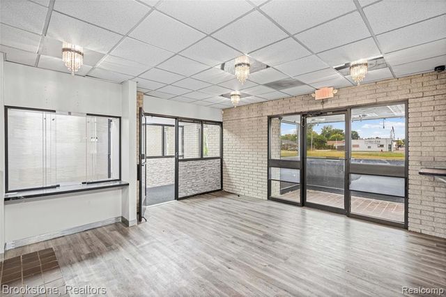 21511 Van Dyke Avenue, Warren, MI 48089