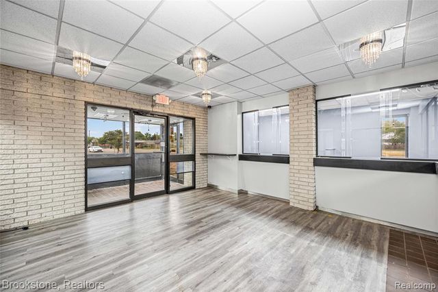 21511 Van Dyke Avenue, Warren, MI 48089
