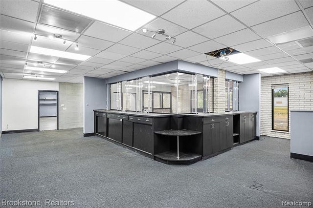 21511 Van Dyke Avenue, Warren, MI 48089