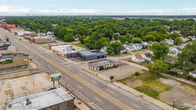 21511 Van Dyke Avenue, Warren, MI 48089