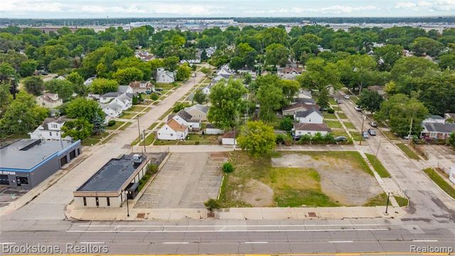 21511 Van Dyke Avenue, Warren, MI 48089