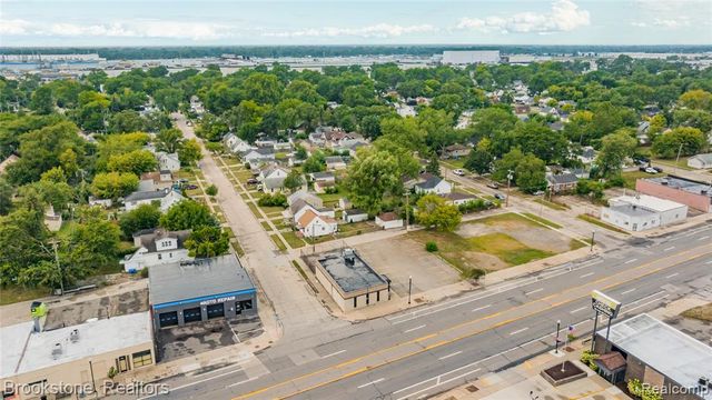 21511 Van Dyke Avenue, Warren, MI 48089