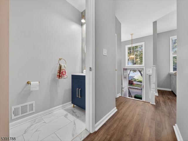 216 Stratford Dr, Nutley Twp., NJ 07110