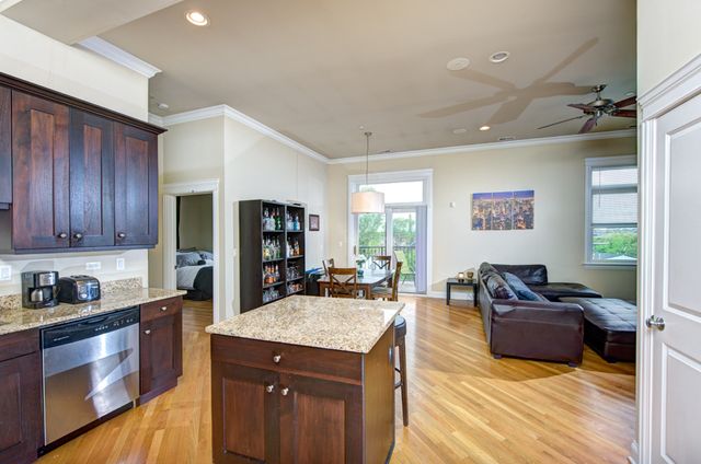 2730 N Ashland Avenue 306, Chicago, IL 60614