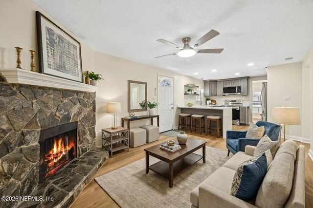 7611 MCCOWAN Drive, Jacksonville, FL 32244