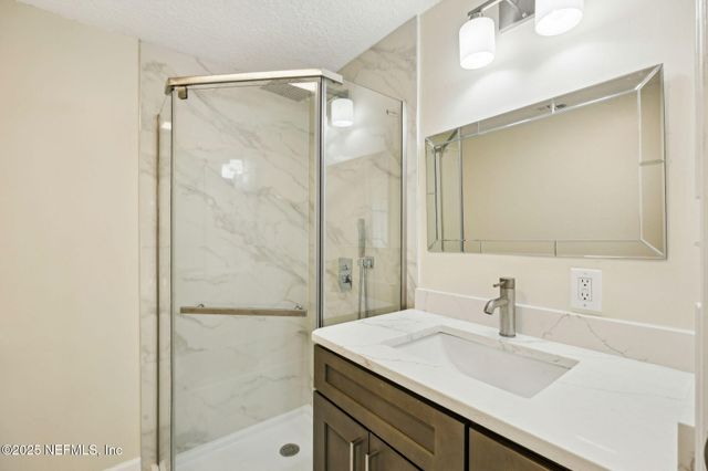 7611 MCCOWAN Drive, Jacksonville, FL 32244