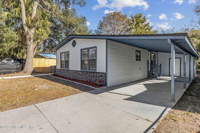 7611 MCCOWAN Drive, Jacksonville, FL 32244