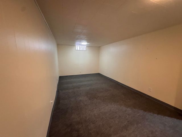 1820 SW 5th St, Minot, ND 58701