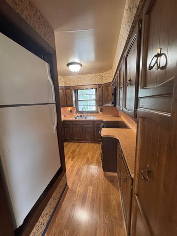 1820 SW 5th St, Minot, ND 58701