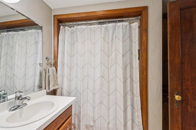 1612 N HARRIMAN STREET, Appleton, WI 54911