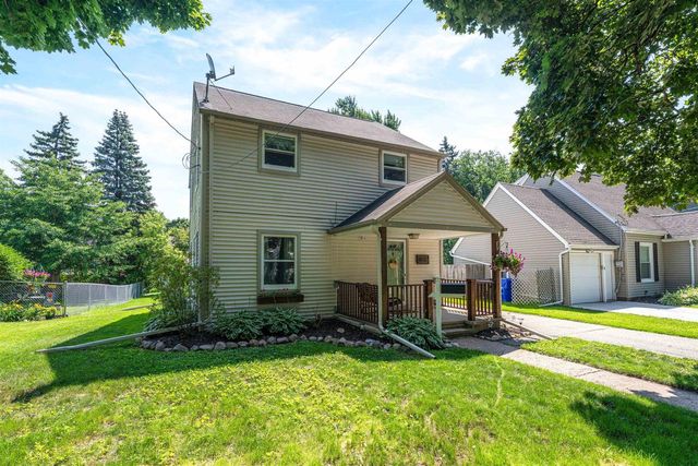 1612 N HARRIMAN STREET, Appleton, WI 54911
