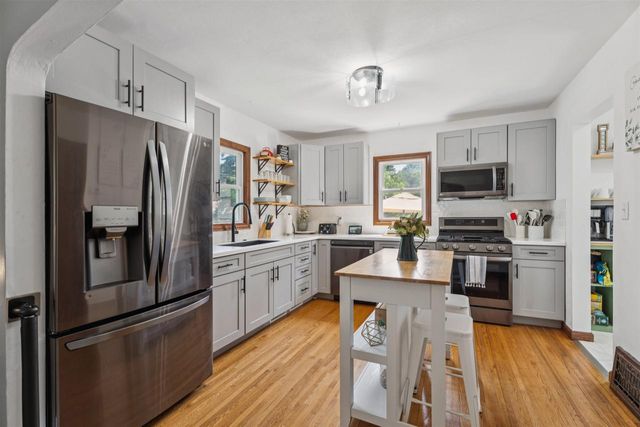 1612 N HARRIMAN STREET, Appleton, WI 54911