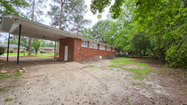 1801 W Oakland Avenue, Sumter, SC 29150