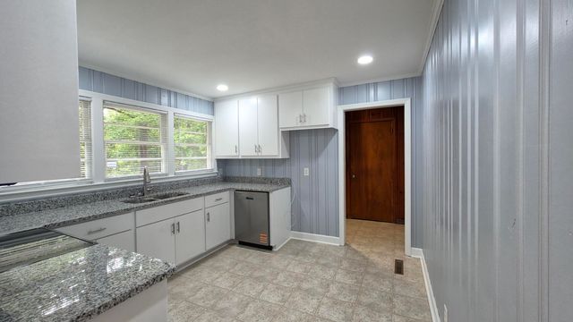 1801 W Oakland Avenue, Sumter, SC 29150