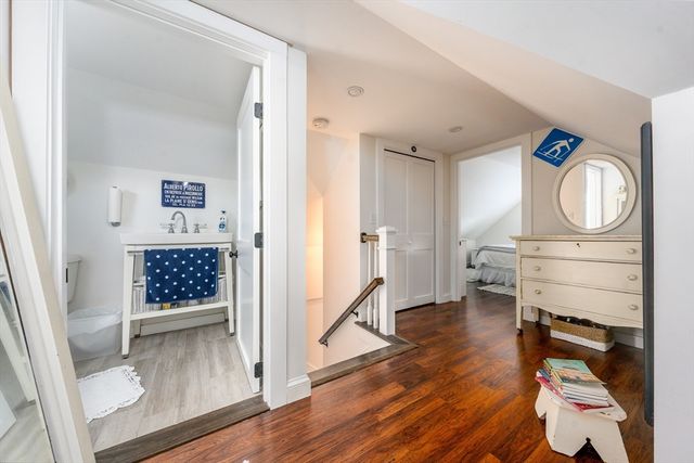 41 Center St, Dennis, MA 02639