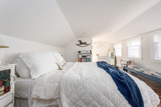 41 Center St, Dennis, MA 02639