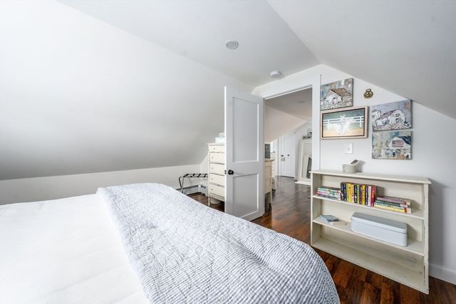 41 Center St, Dennis, MA 02639