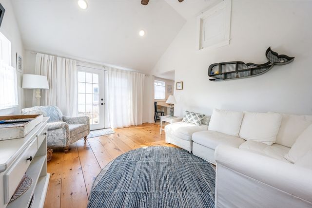 41 Center St, Dennis, MA 02639