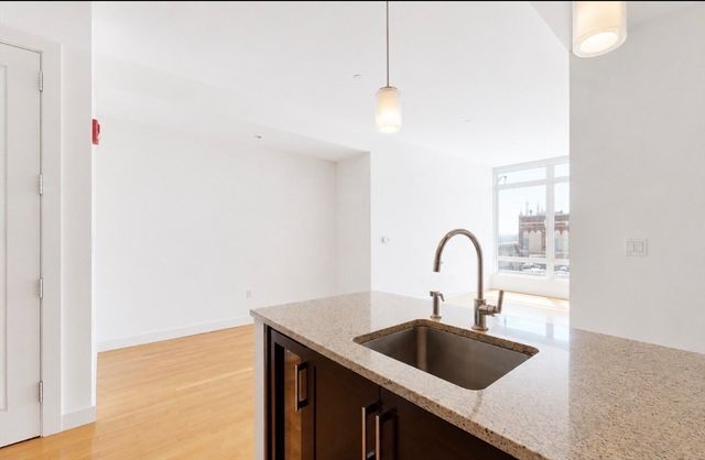 400 Stuart 18G, Boston, MA 02116