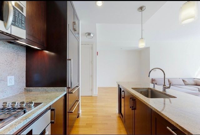 400 Stuart 18G, Boston, MA 02116