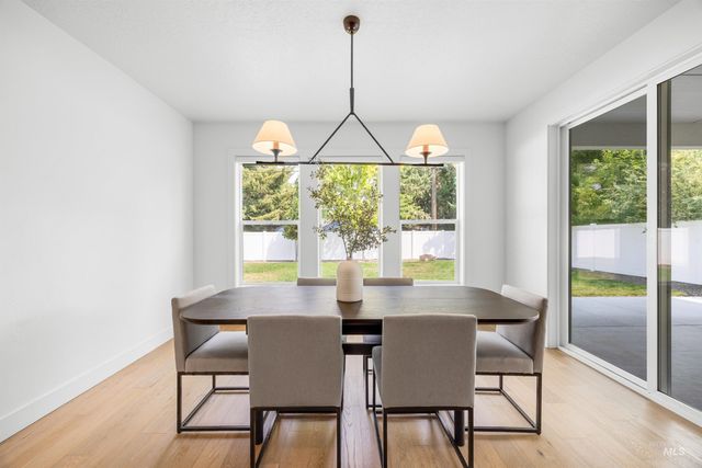 5274 N Cengotita Ln, Boise, ID 83703